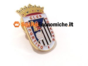 produttore spille personalizzate persone scudo
