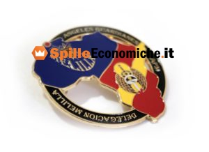 spille smaltate personalizzate motocliclista